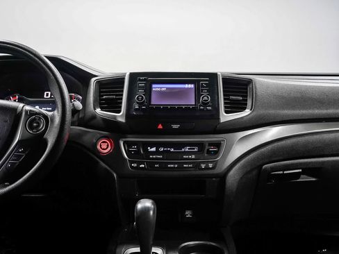 Used 2018 Honda Pilot LX image 13