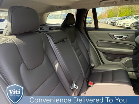 Used 2025 Volvo V60 B5 Cross Country Plus AWD/4WD image 25
