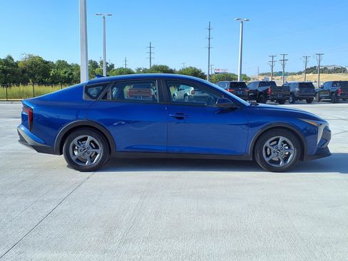 Used 2025 Kia K4 FWD image 10