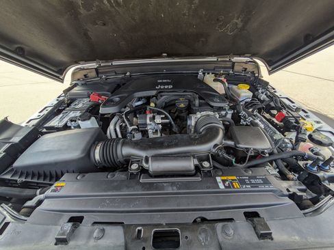 Used 2021 Jeep Wrangler Unlimited Sport image 27