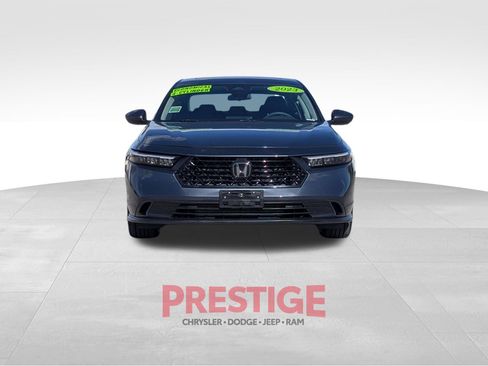 Used 2023 Honda Accord EX image 3