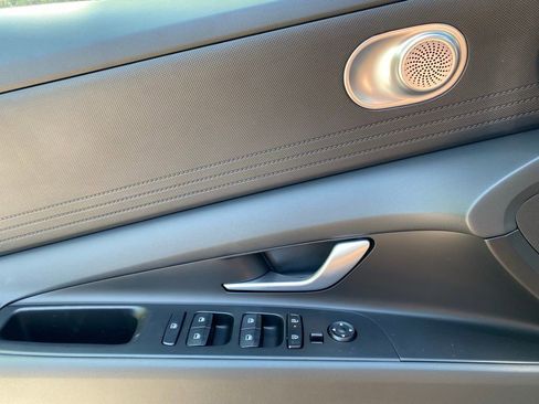 New 2026 Hyundai Elantra Hybrid FWD image 21