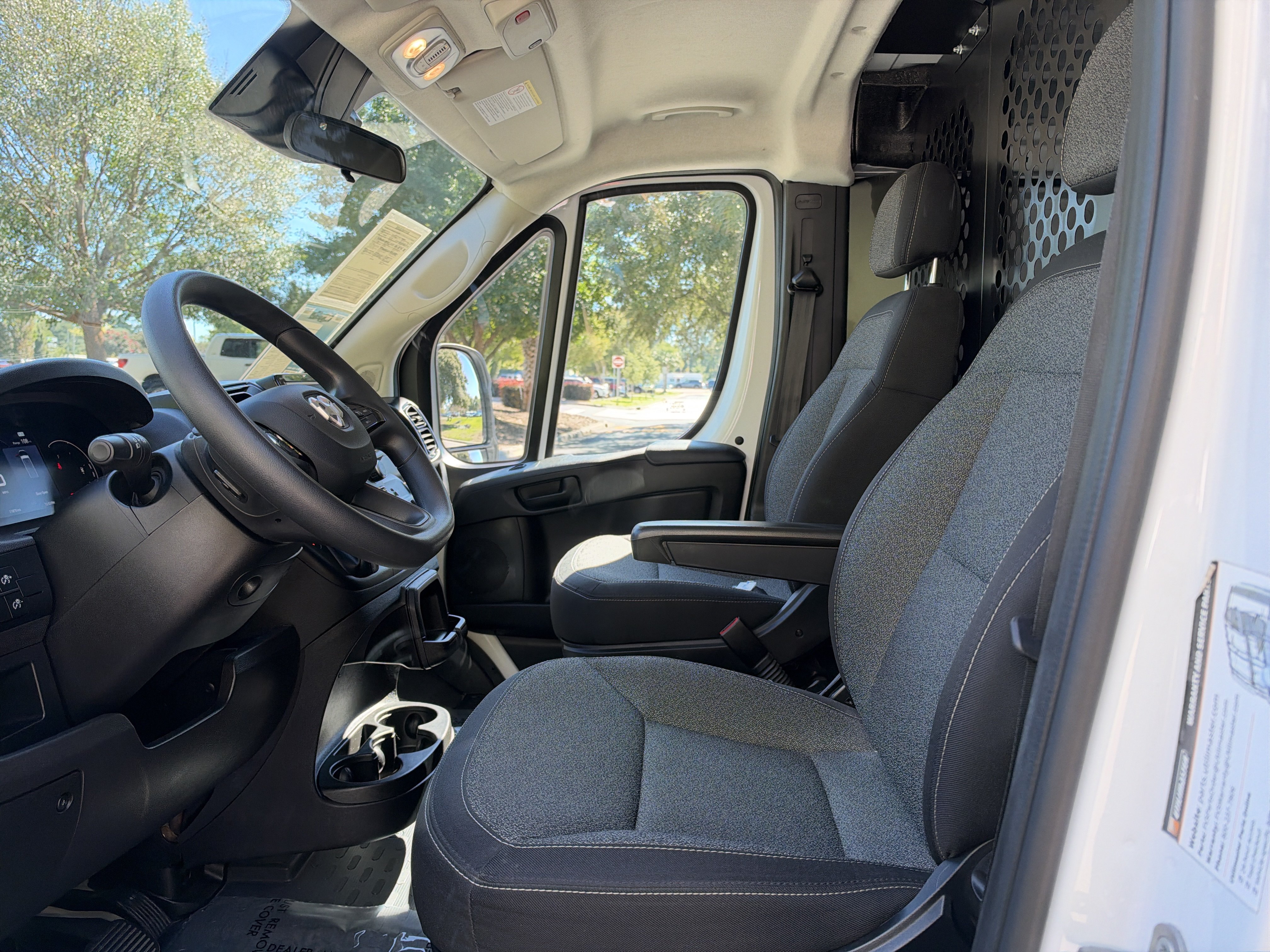 Used 2025 RAM ProMaster 2500 w/ U-Haul Equipment Group FWD image 15