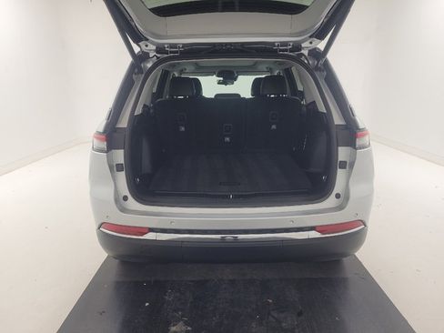 Used 2023 Jeep Grand Cherokee 4WD 4xe w/ Luxury Tech Group II image 29