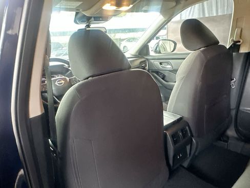 Used 2025 Nissan Rogue SV FWD image 23