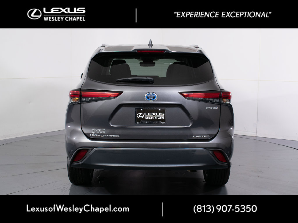 Used 2023 Toyota Highlander Limited FWD image 5