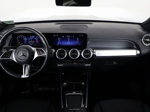 Certified 2025 Mercedes-Benz GLB 250 4MATIC image 8