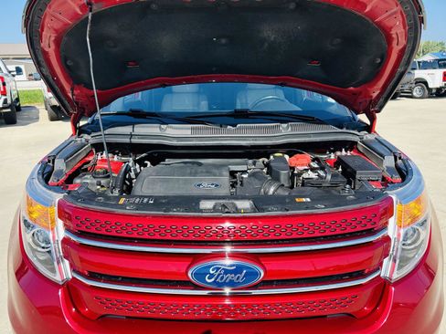 Used 2015 Ford Explorer Limited w/ Equipment Group 302A AWD/4WD image 45