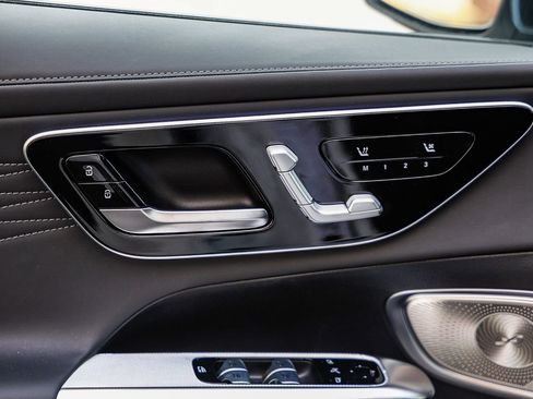 New 2025 Mercedes-Benz GLC 300 image 22