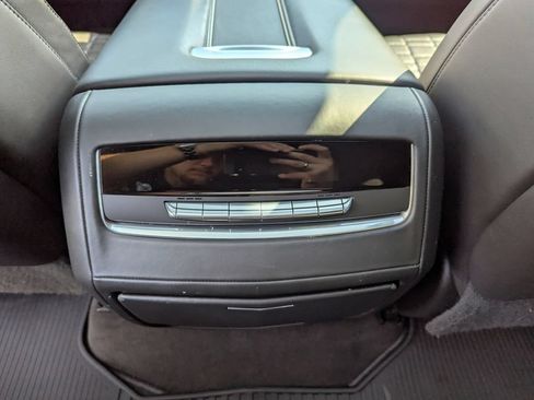 Used 2022 Cadillac Escalade ESV Sport Platinum AWD/4WD image 50