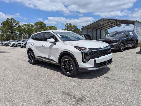 New 2026 Kia Sportage EX image 2