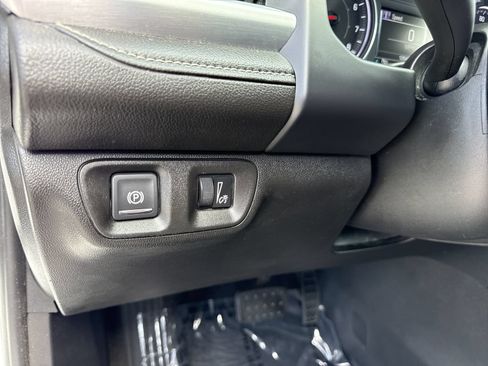 Used 2019 GMC Acadia SLT FWD image 41