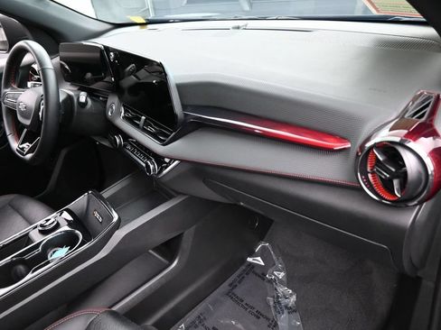 Used 2025 Chevrolet Equinox RS FWD image 45