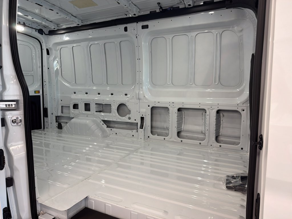 New 2027 Ford Transit 250 148 Medium Roof RWD image 7