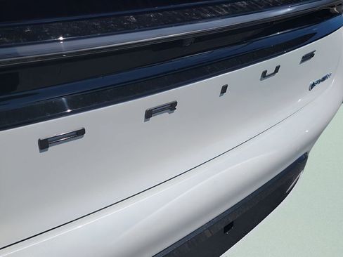 New 2026 Toyota Prius Plug-In Hybrid FWD image 5