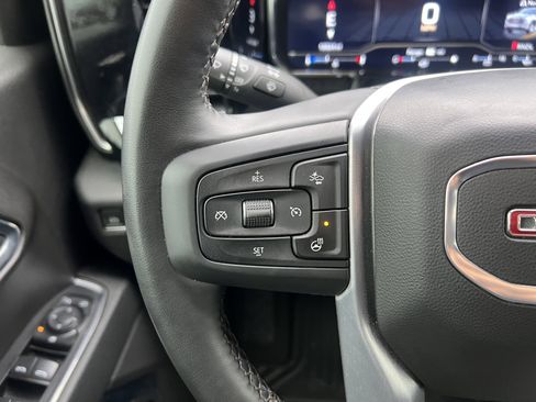 Used 2024 GMC Sierra 1500 SLE image 23