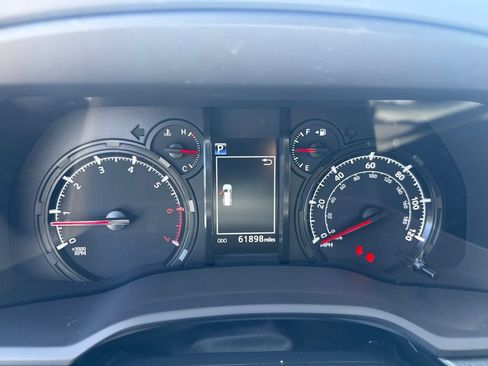 Used 2021 Toyota 4Runner SR5 AWD/4WD image 18