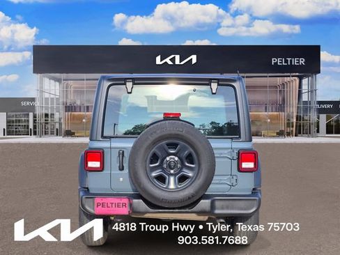 Used 2024 Jeep Wrangler Unlimited Sport AWD/4WD image 5