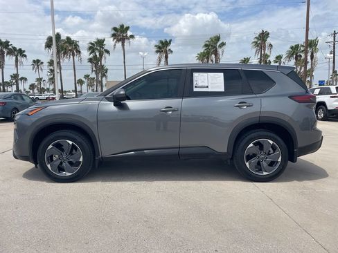 Certified 2025 Nissan Rogue SV FWD image 2