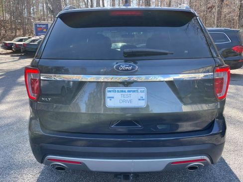 Used 2017 Ford Explorer XLT w/ Equipment Group 201A image 6
