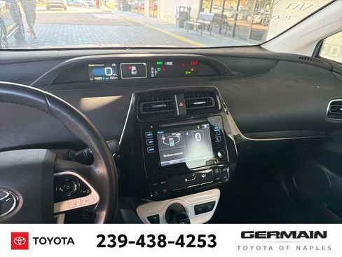 Certified 2018 Toyota Prius Three image 14