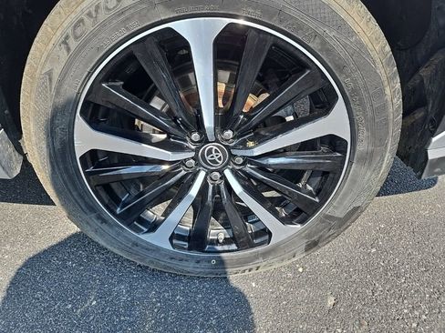 Used 2022 Toyota Highlander XSE image 40