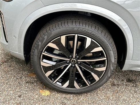 New 2026 Volvo XC90 B6 Ultra w/ Protection Package image 7