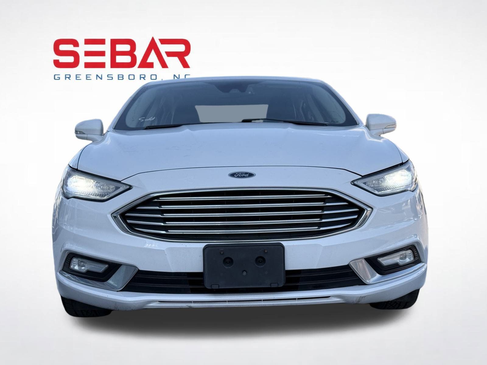 Used 2017 Ford Fusion SE w/ Equipment Group 602A FWD image 2
