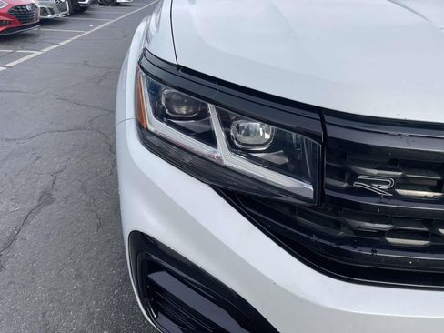 Used 2022 Volkswagen Atlas SEL R-Line image 17