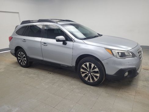 Used 2017 Subaru Outback 2.5i Limited image 11