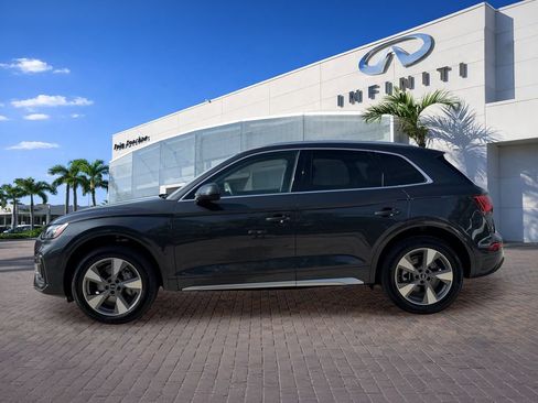 Used 2023 Audi Q5 2.0T Premium w/ Convenience Package AWD/4WD image 4