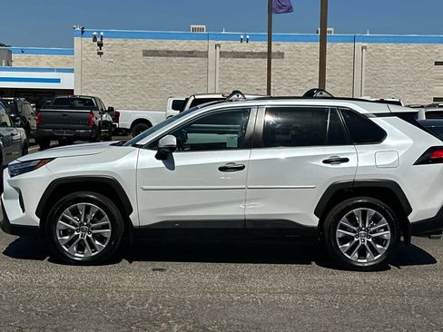 Used 2023 Toyota RAV4 XLE Premium FWD image 5
