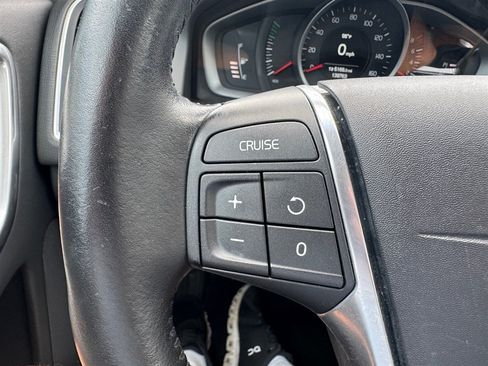 Used 2017 Volvo XC60 T5 Inscription FWD image 13