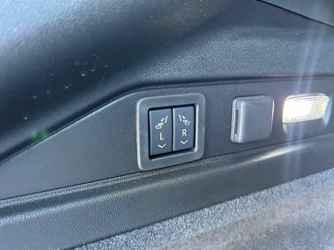 Used 2026 Cadillac Lyriq V w/ Exterior Carbon Fiber Package AWD/4WD image 47
