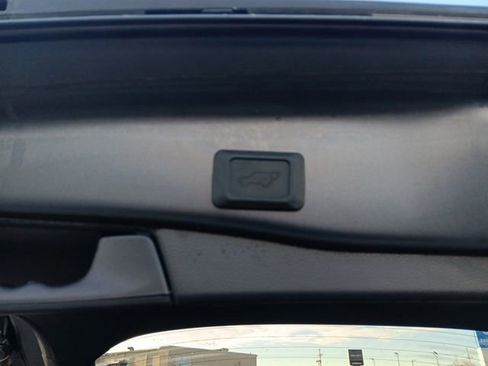 Used 2019 Toyota RAV4 XLE image 37