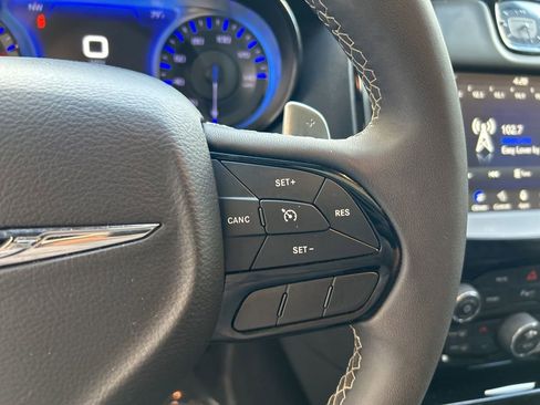 Used 2023 Chrysler 300 S image 42