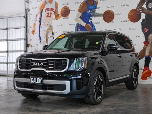 Used 2025 Kia Telluride S FWD image 22
