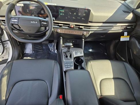 New 2026 Kia Sportage EX FWD image 19