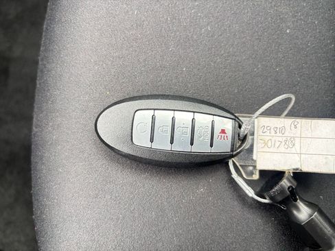 Used 2025 Nissan Altima 2.5 SV FWD image 21
