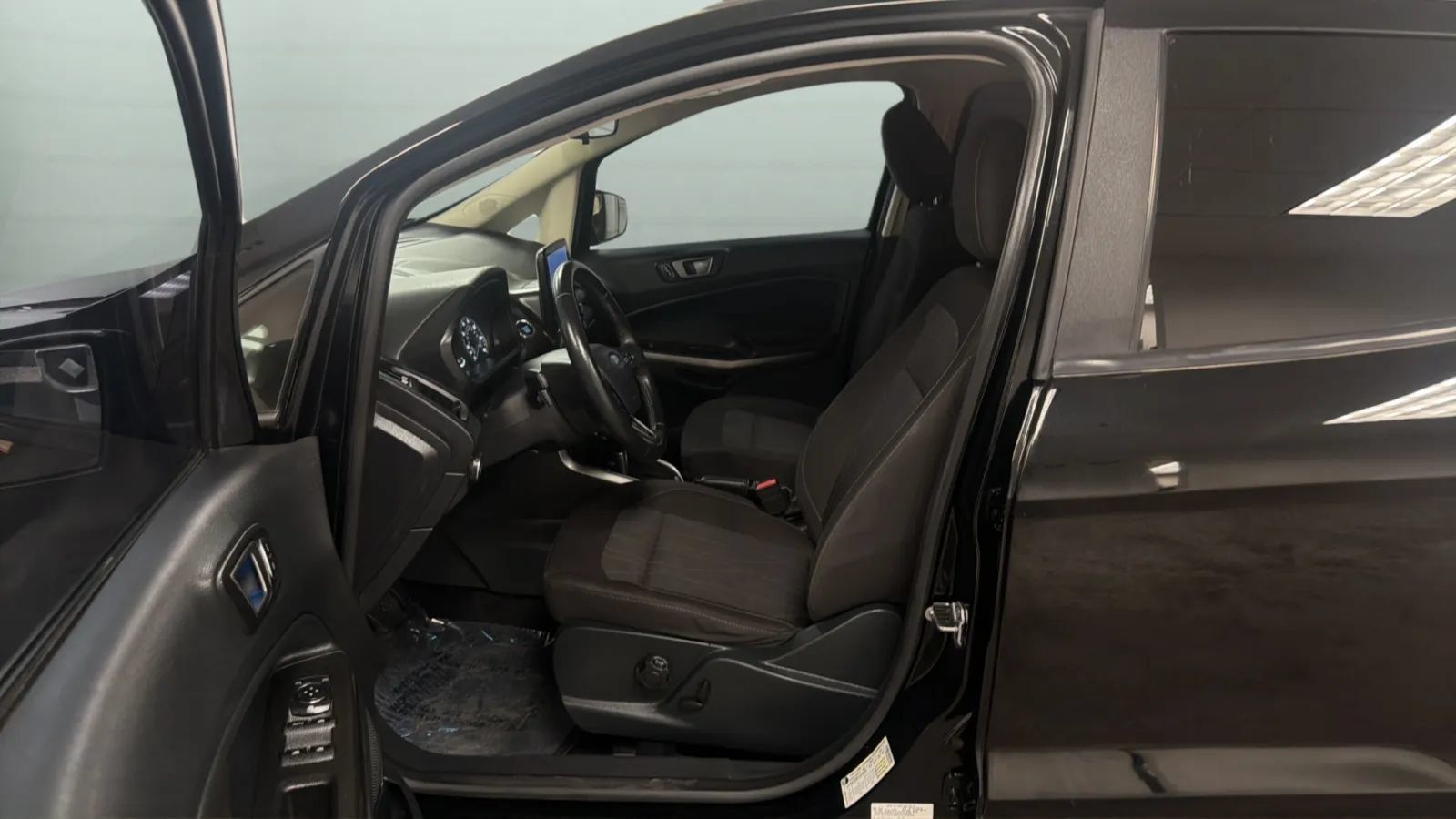 Used 2020 Ford EcoSport SE w/ SE Convenience Package FWD image 21