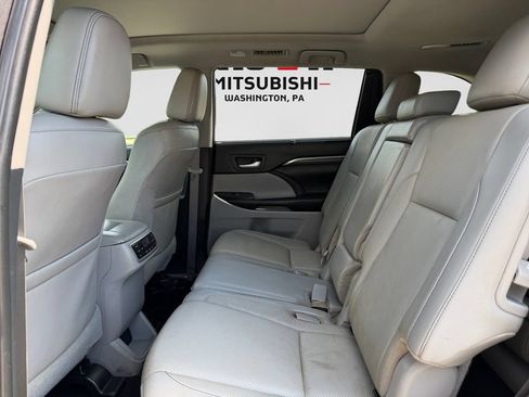 Used 2019 Toyota Highlander Limited Platinum AWD/4WD image 9