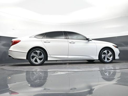 Used 2020 Honda Accord EX image 28