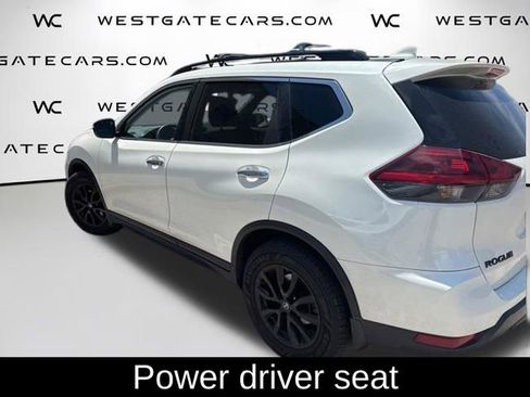 Used 2018 Nissan Rogue SV FWD image 11