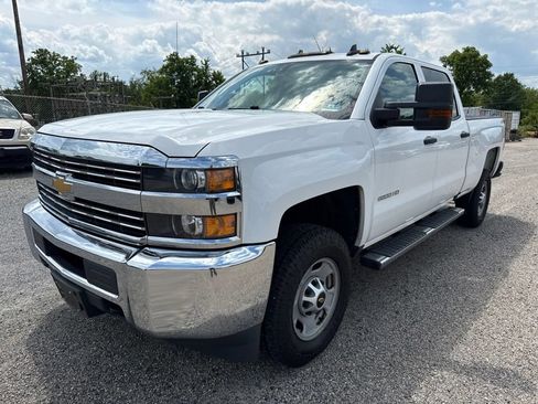 Used 2016 Chevrolet Silverado 2500 W/T w/ WT Convenience Package AWD/4WD image 3