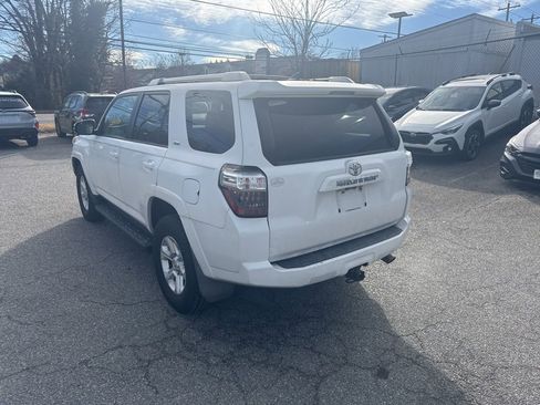 Used 2015 Toyota 4Runner SR5 image 5