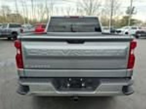 Used 2025 Chevrolet Silverado 1500 LT AWD/4WD image 8