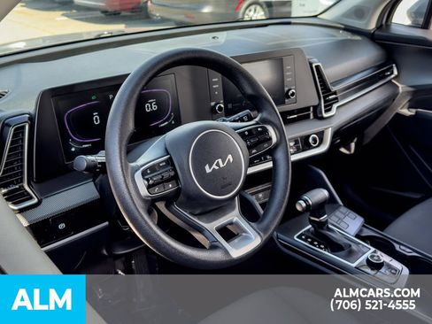 Used 2025 Kia Sportage LX FWD image 8
