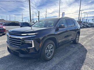 New 2026 Chevrolet Traverse LT w/ Driver Confidence Package video 3