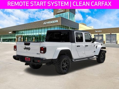 Used 2023 Jeep Gladiator Sport image 5