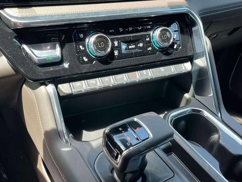New 2026 GMC Sierra 1500 Denali w/ Denali Reserve Package AWD/4WD image 27